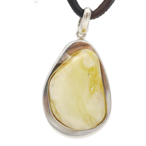 Weiß marmorieter Bernsteinanhänger 925er Silber mit 4mm Rindsleder im 3D Display