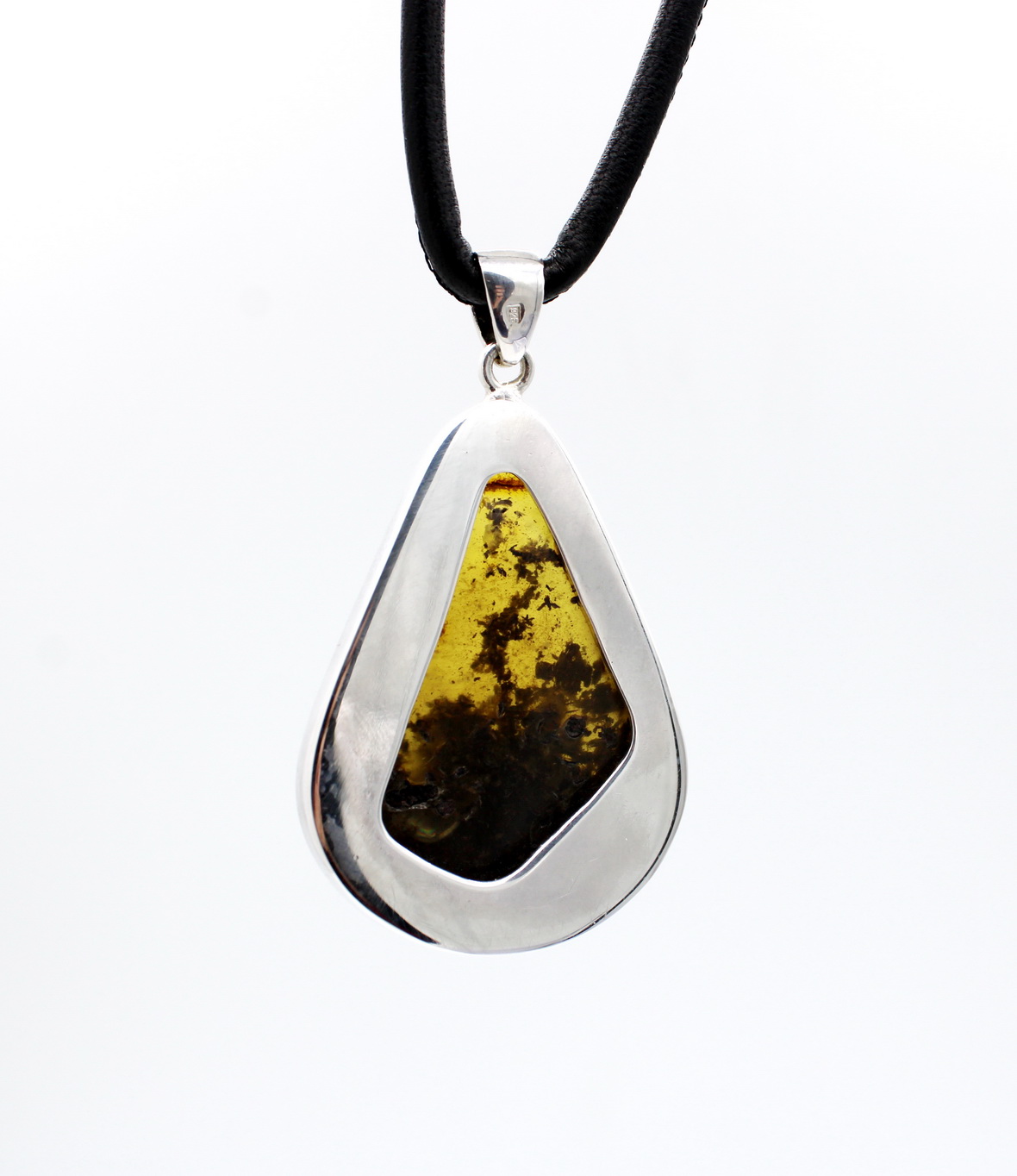 Moderner Bernsteinanhänger 925er Silber mit 4mm Rindsleder im 3D Display – Bild 4